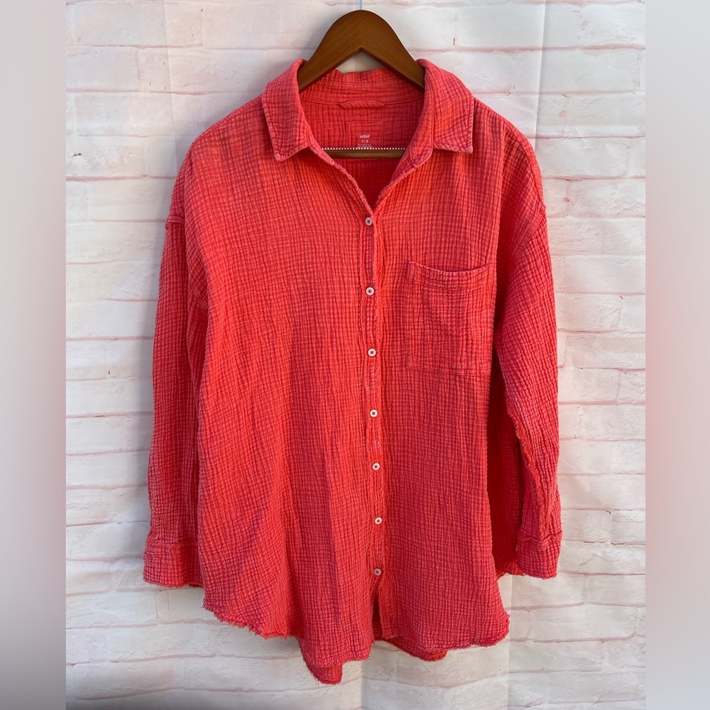 Aerie Size M cotton waffle gauze coral red button up tunic blouse